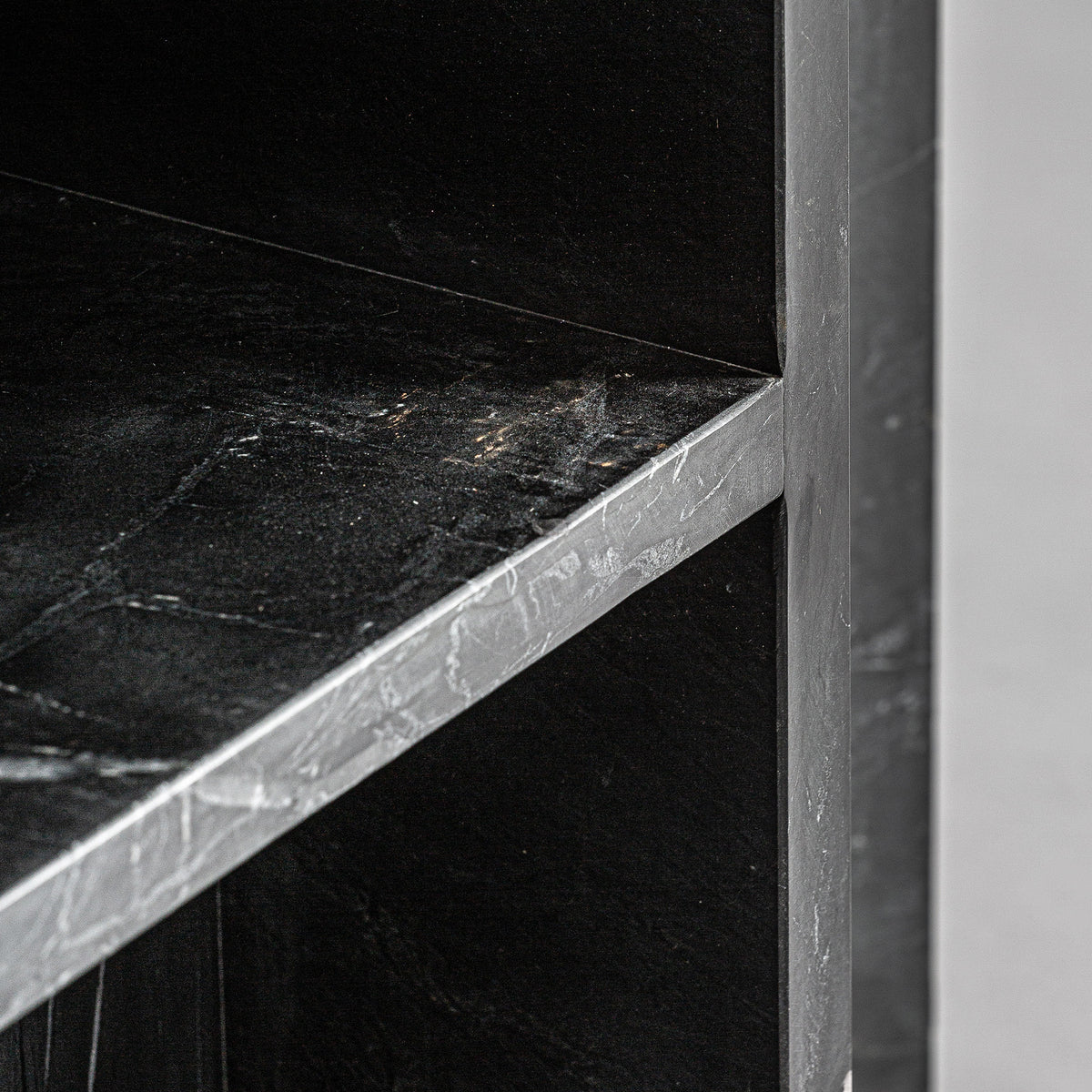 MARQUINA SIDE TABLE
