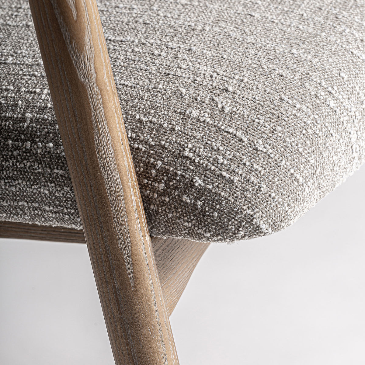 DAVREY CHAIR