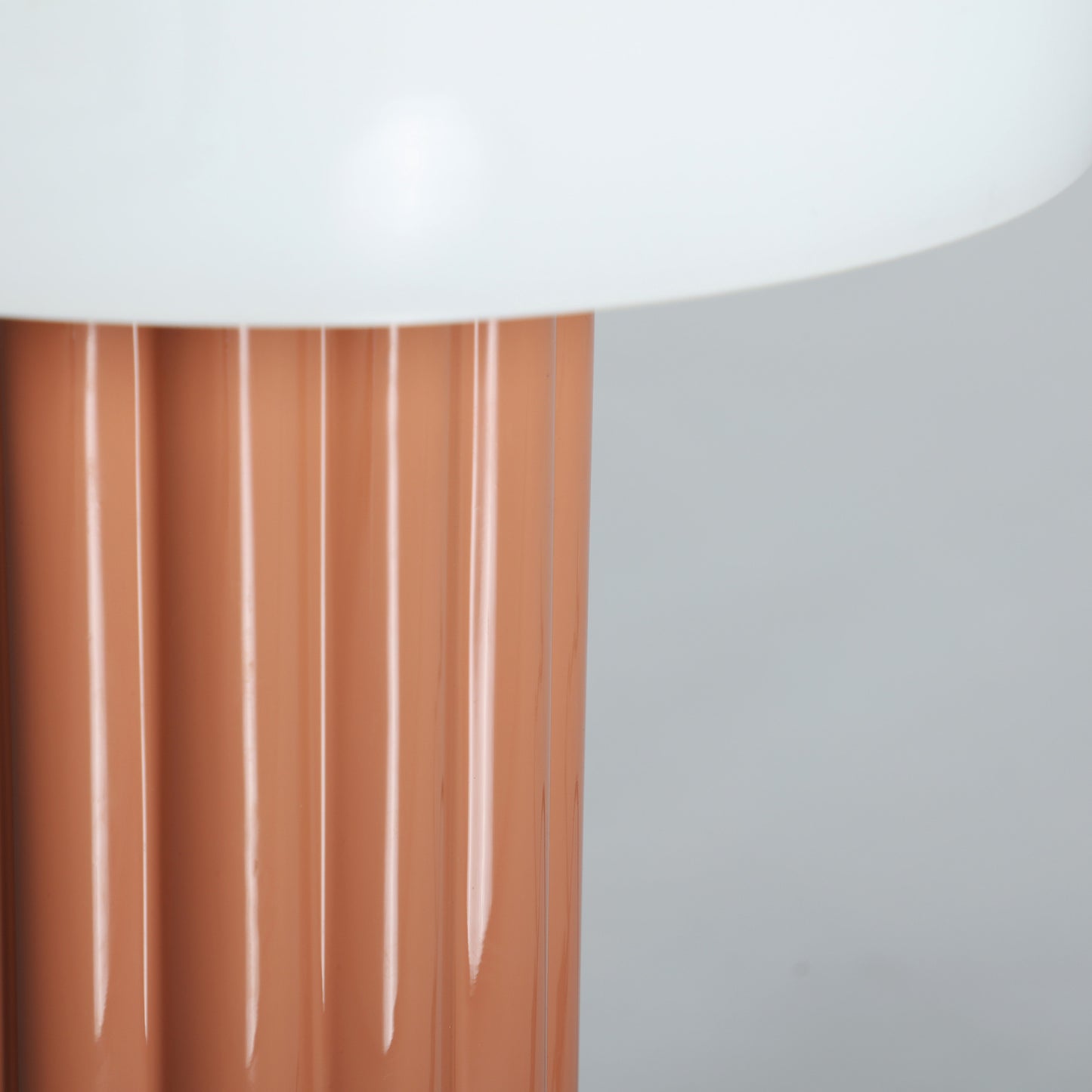 TRESA TABLE LAMP