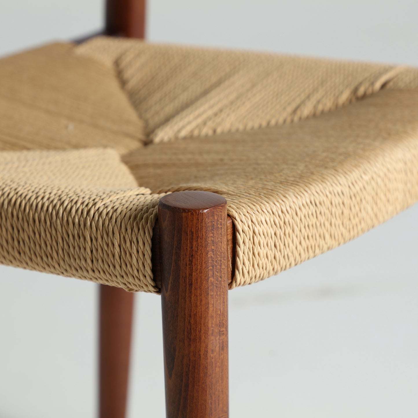 ZELHEM CHAIR