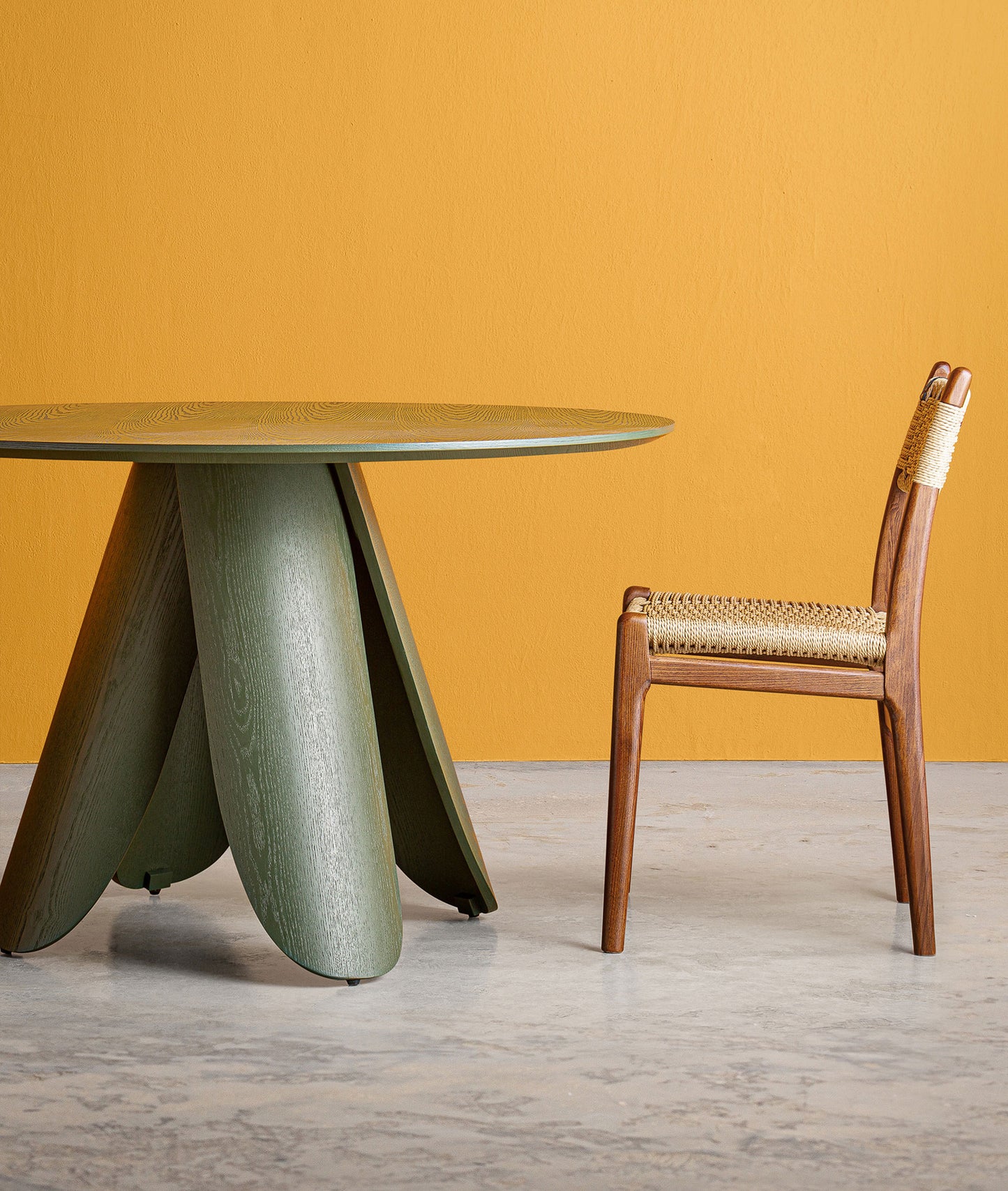 DORSTEN DINING TABLE