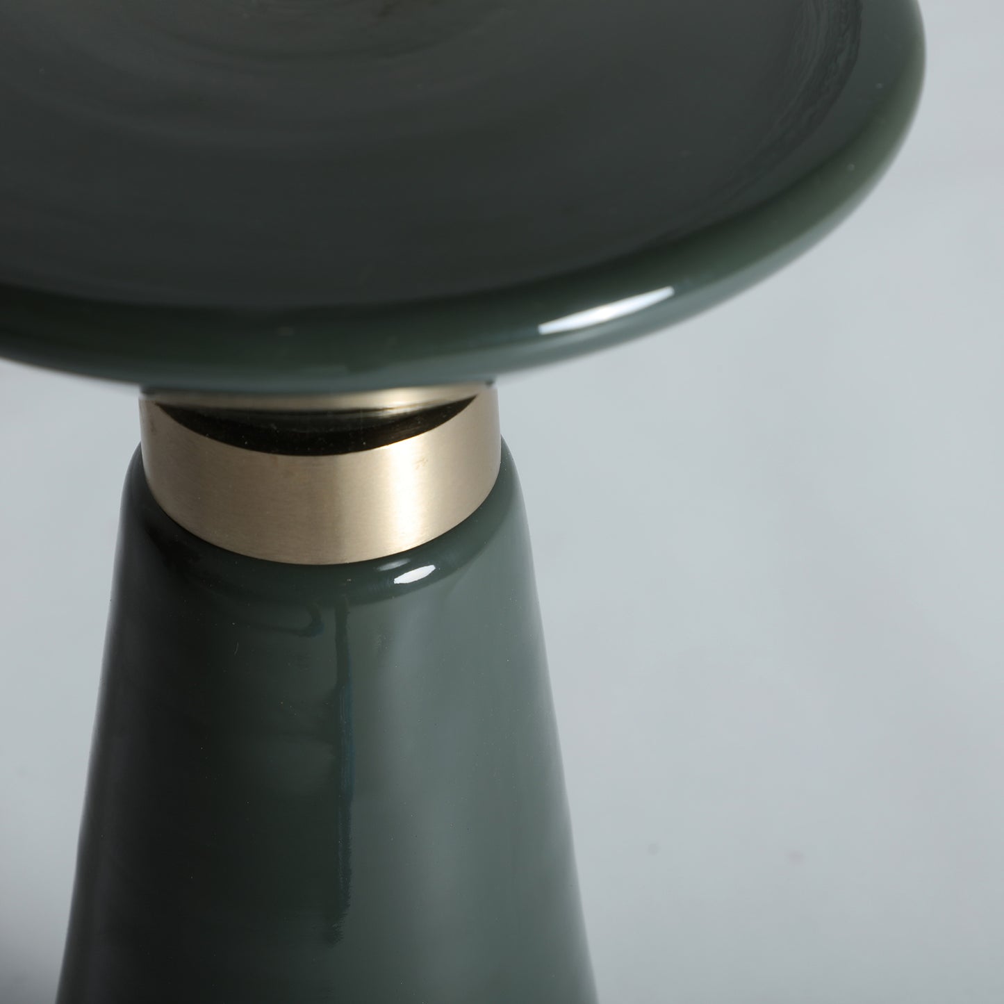 CASSIS SIDE TABLE