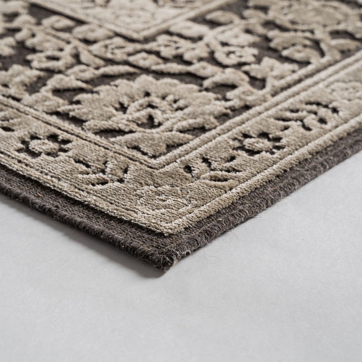 LISA CARPET