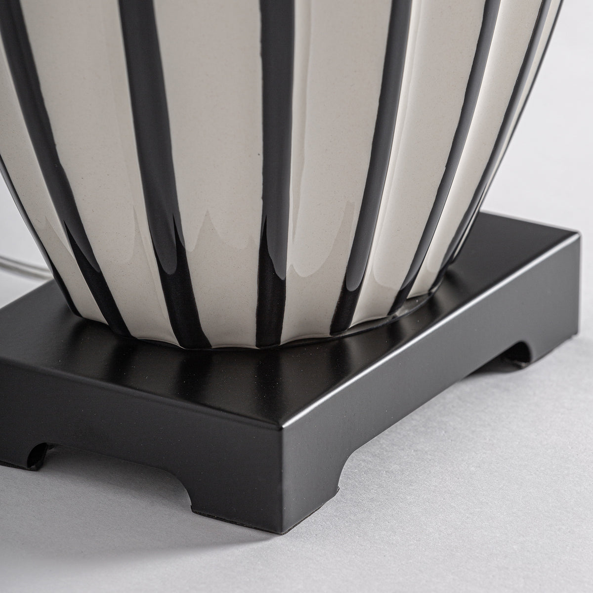 ZALSA TABLE LAMP