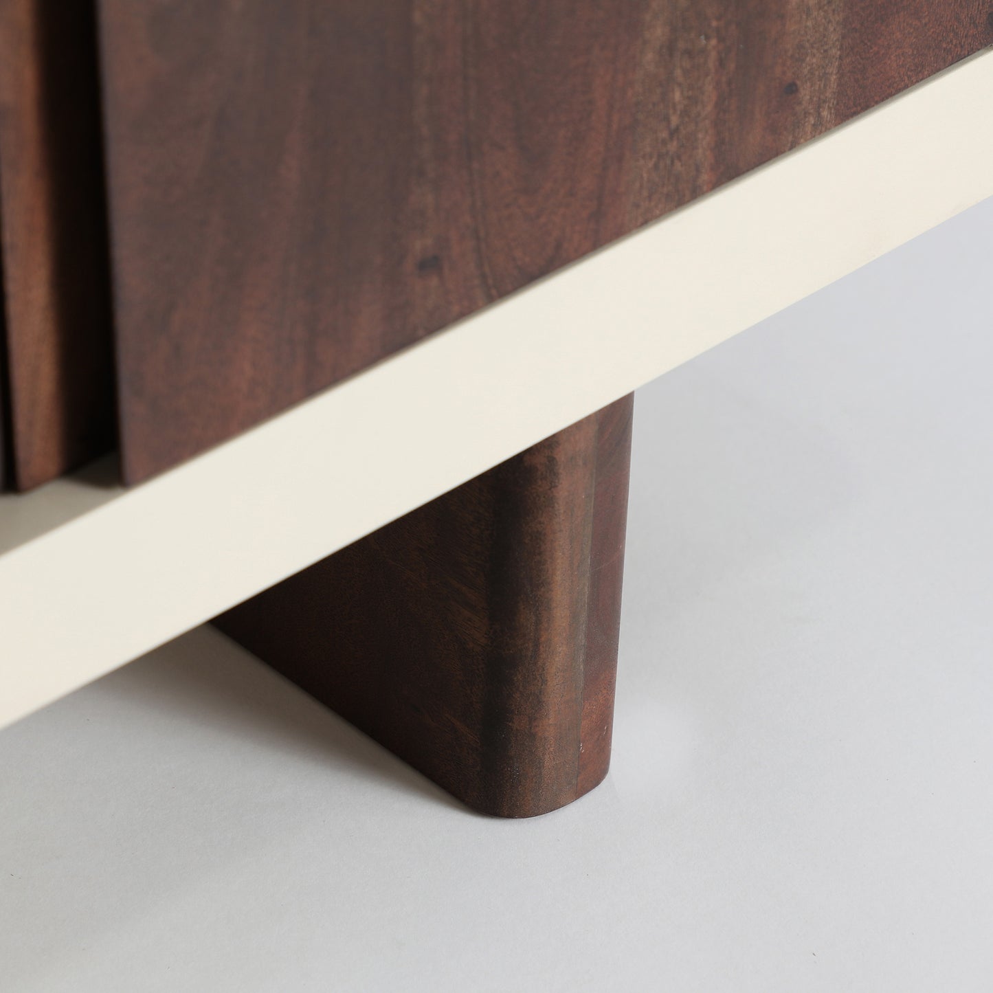 GLARIS SIDEBOARD