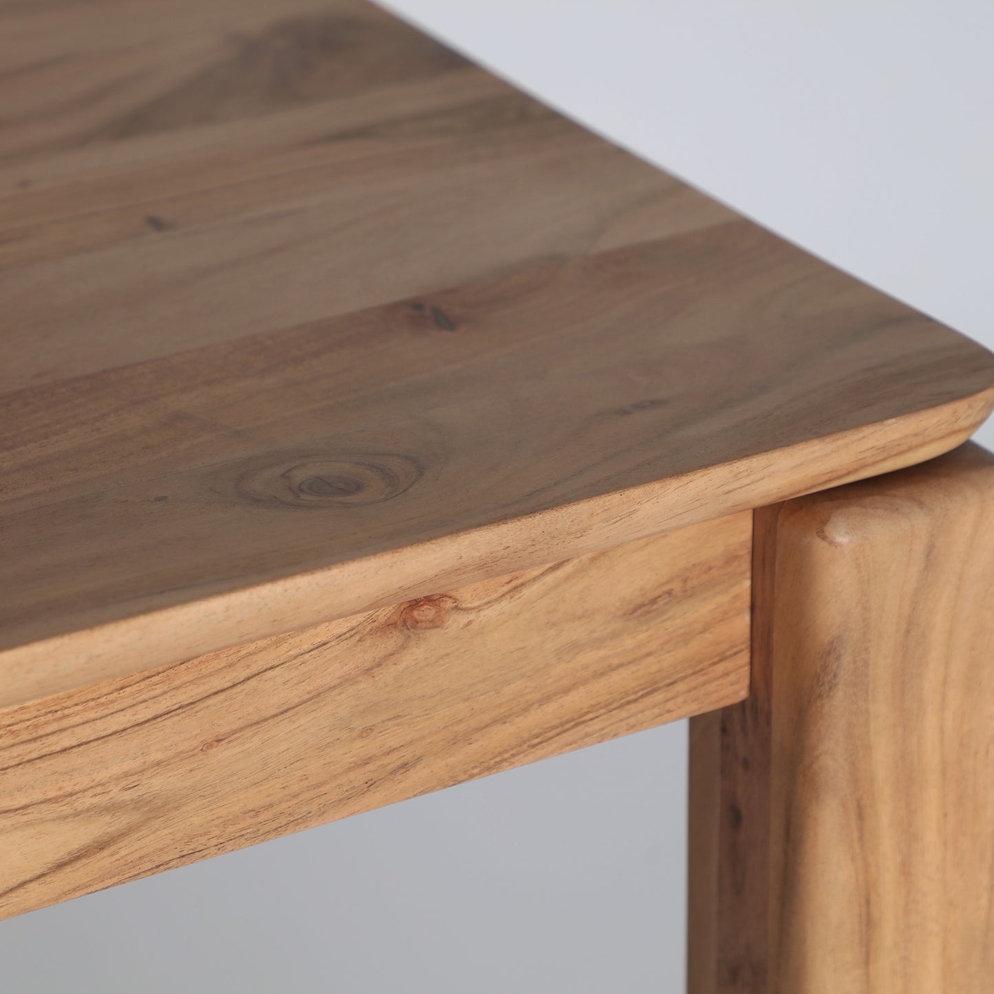BREIL DINING TABLE