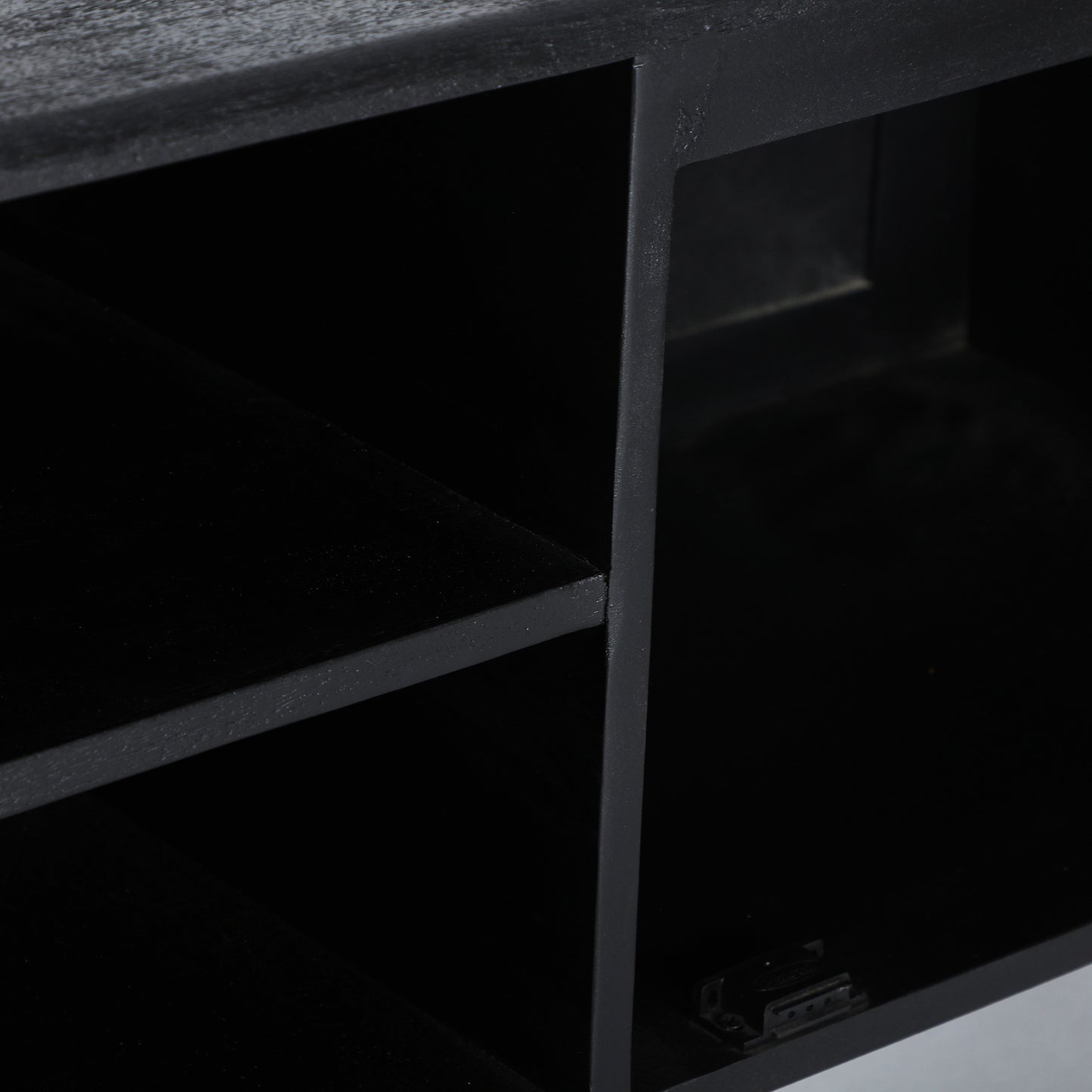 NOX TV STAND