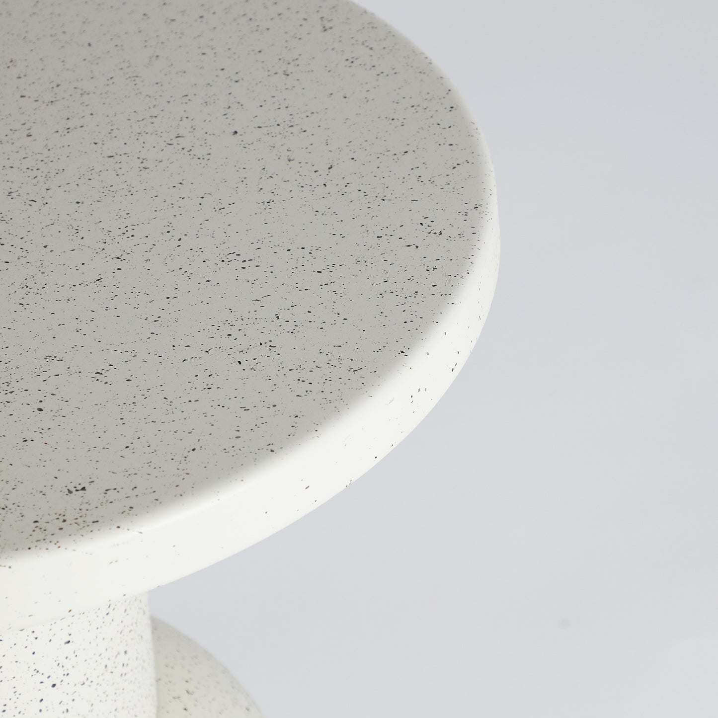 OVADA SIDE TABLE