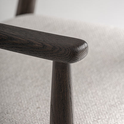 STAPLE CHAIR