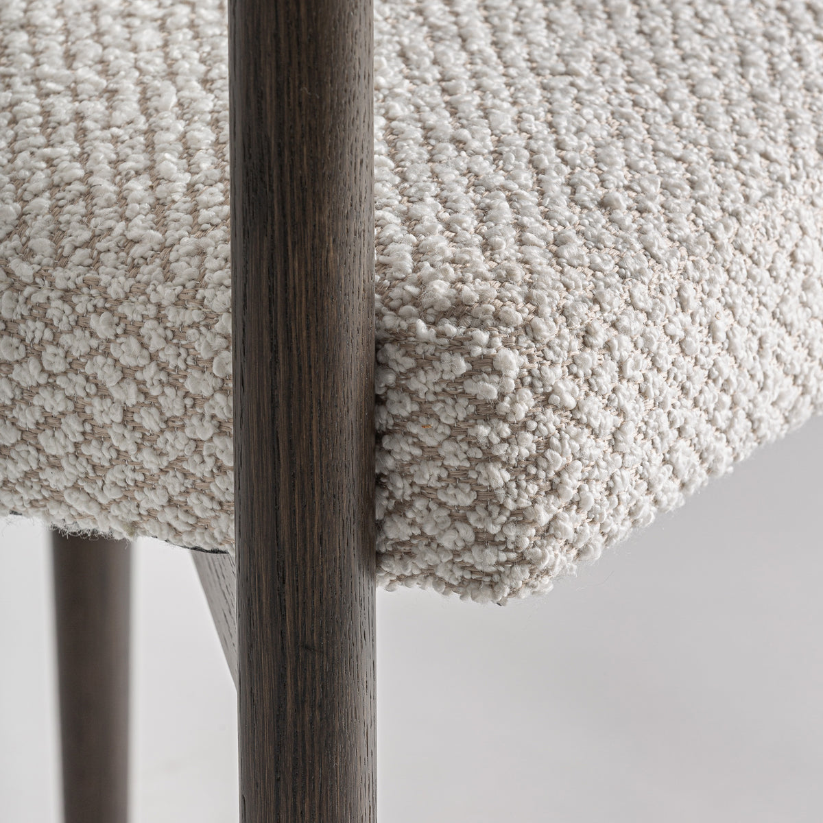 NEUFFEN CHAIR