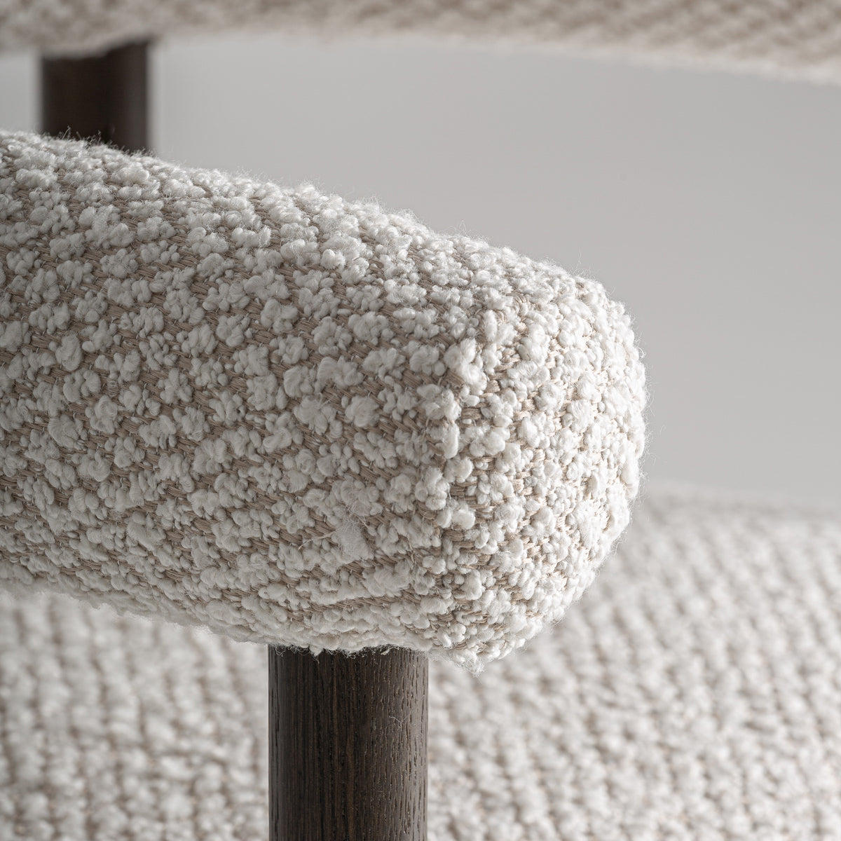 NEUFFEN CHAIR