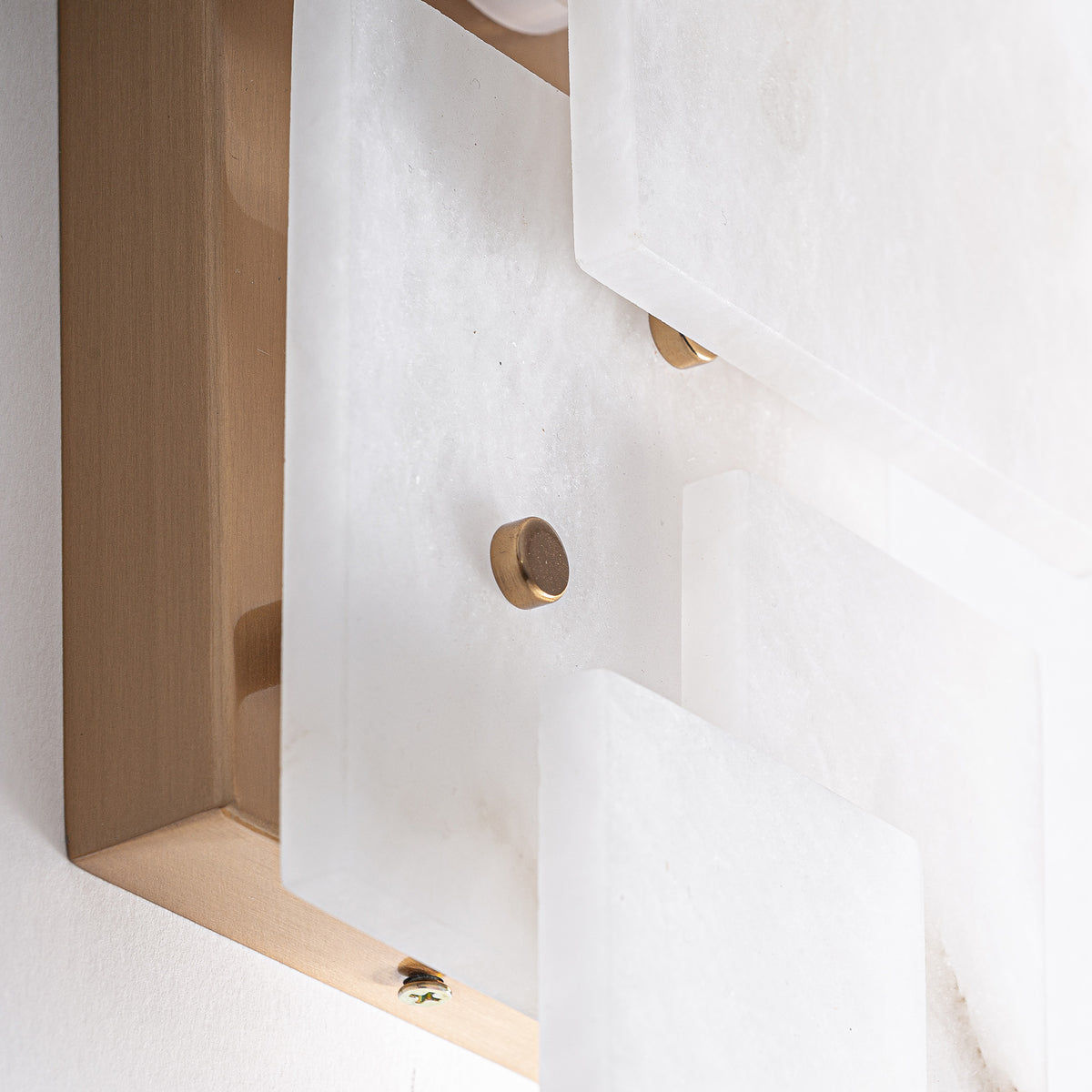 CHANYA WALL LAMP