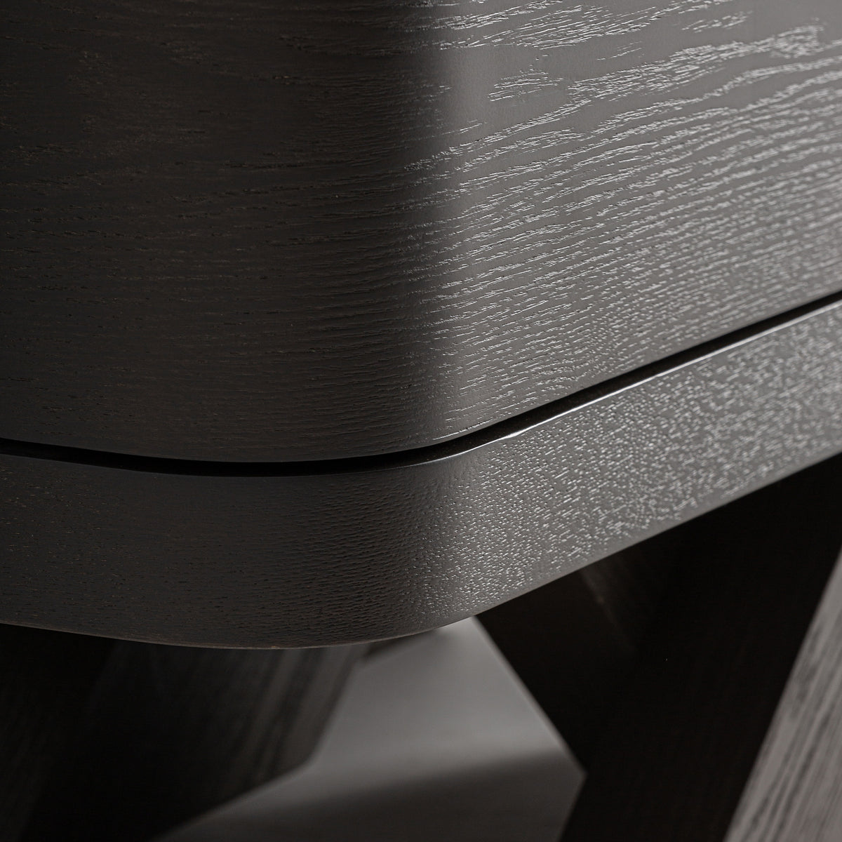 RIZE TV STAND