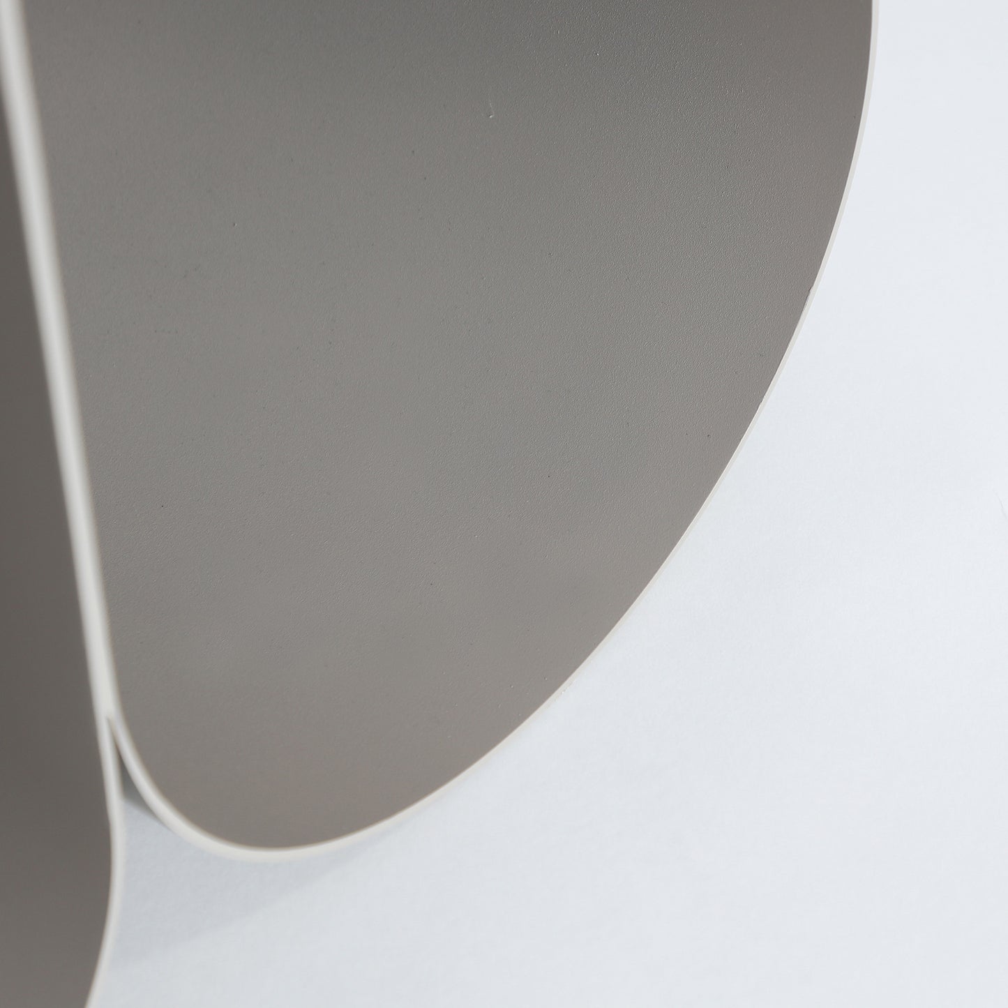 ARQA DINING TABLE