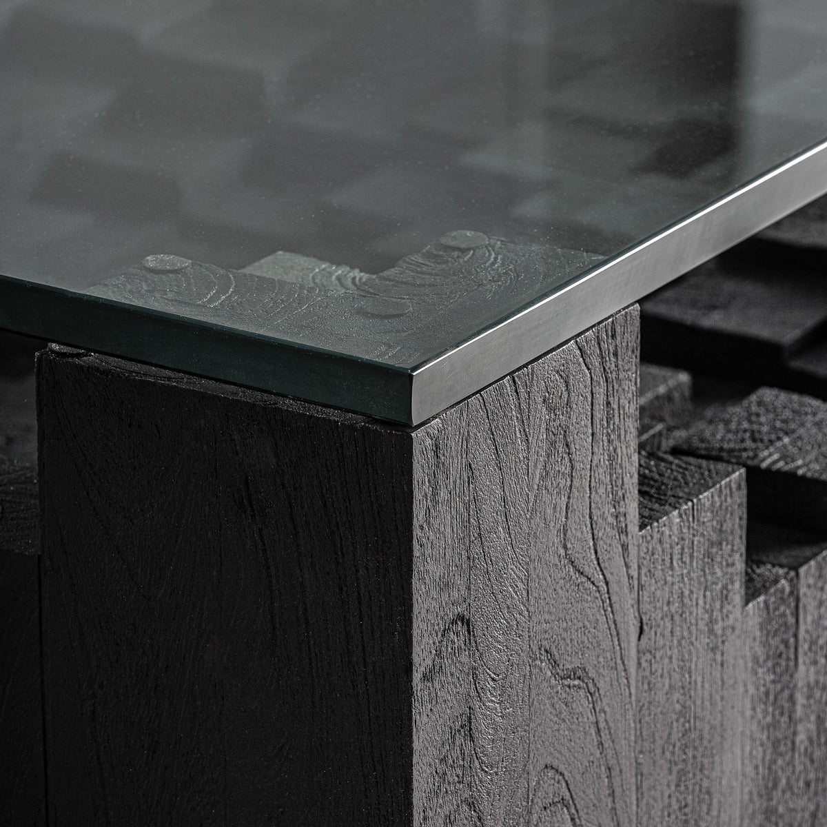 PÈTRIA COFFEETABLE