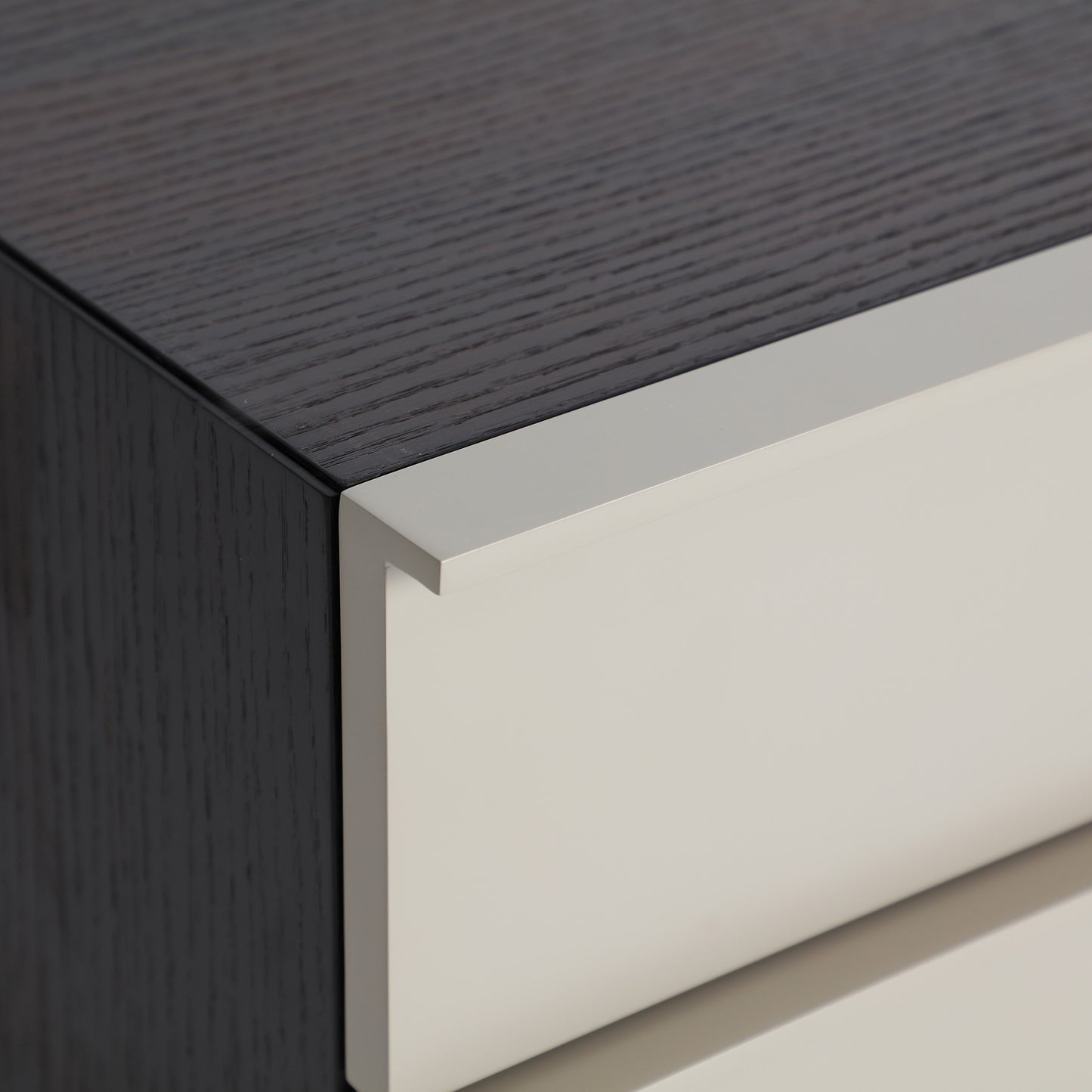 LINDFLUR BEDSIDE TABLE