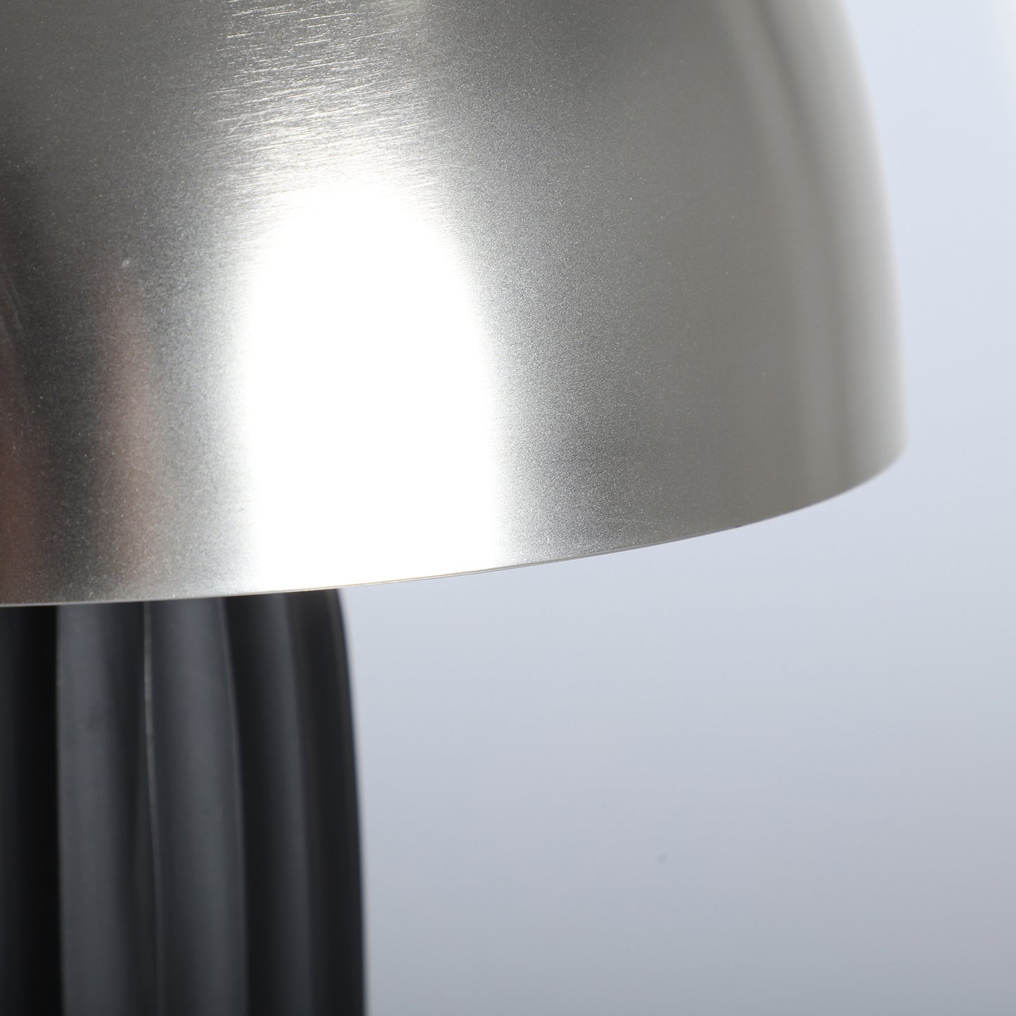 VALHESA TABLE LAMP