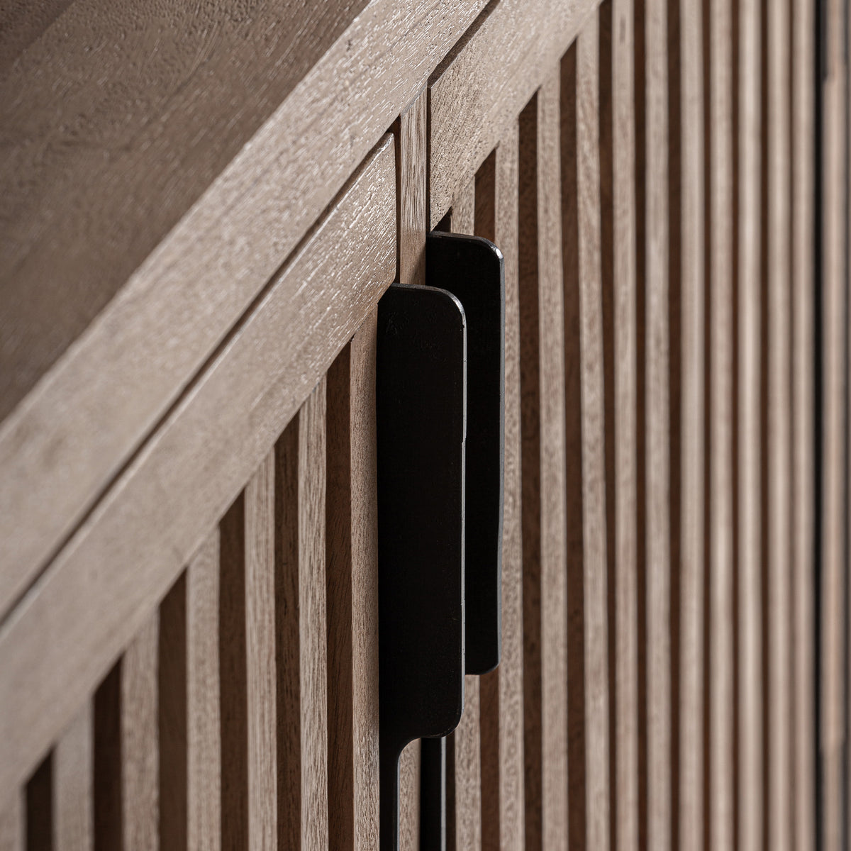 GÀBIA SIDEBOARD