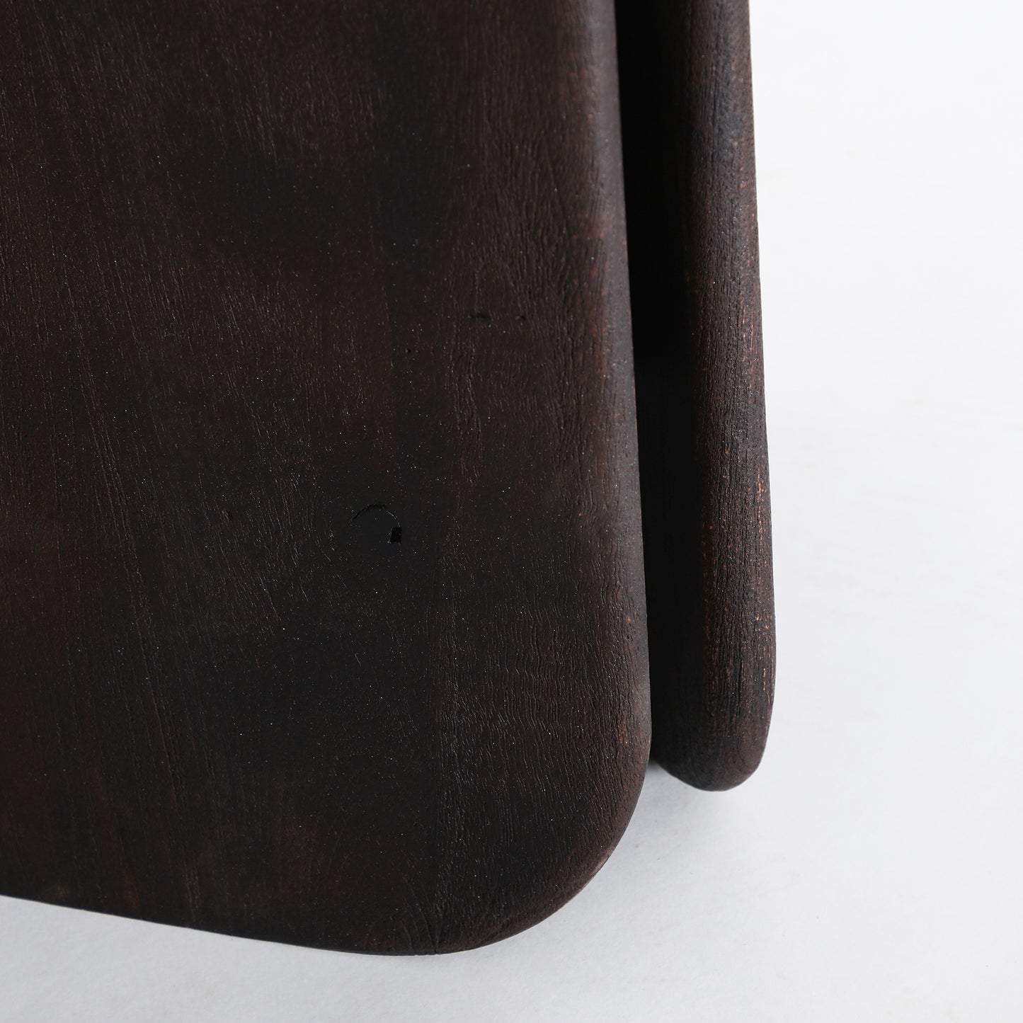 SEISSAN DINING TABLE