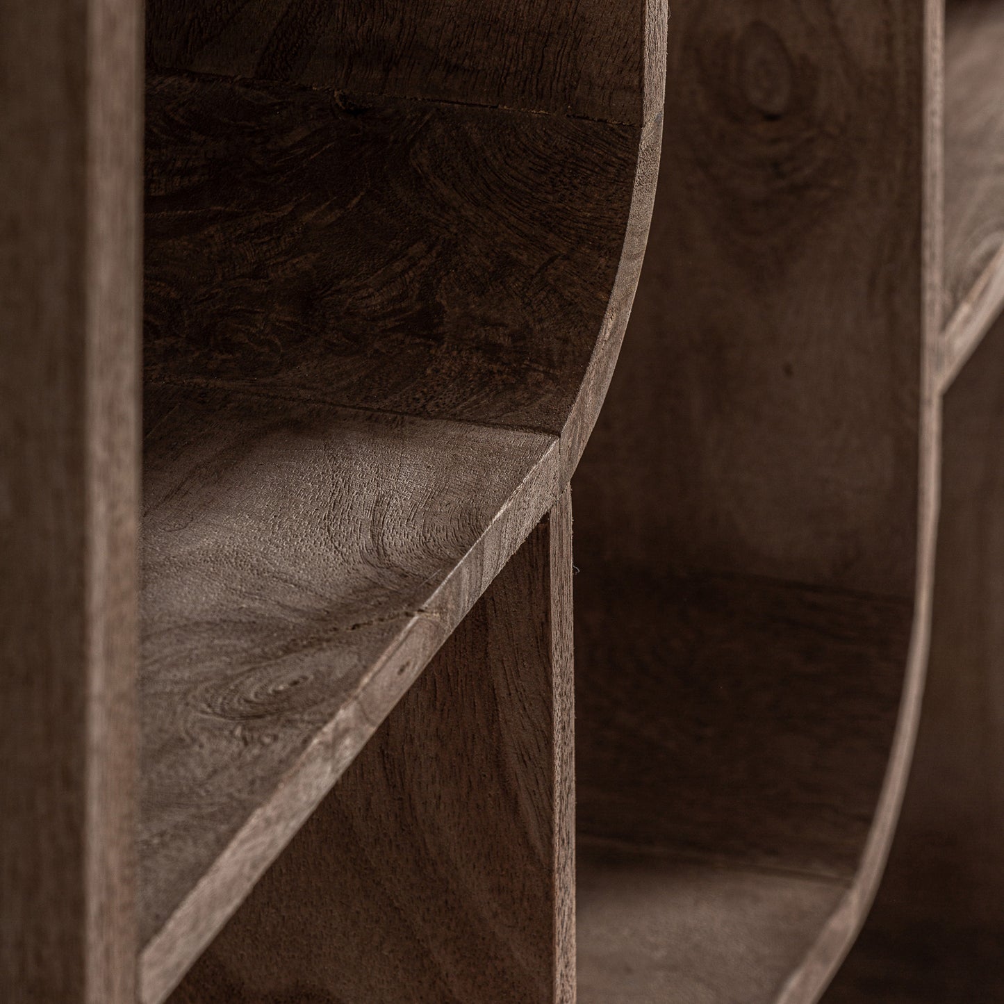 FLOW BOOKCASE