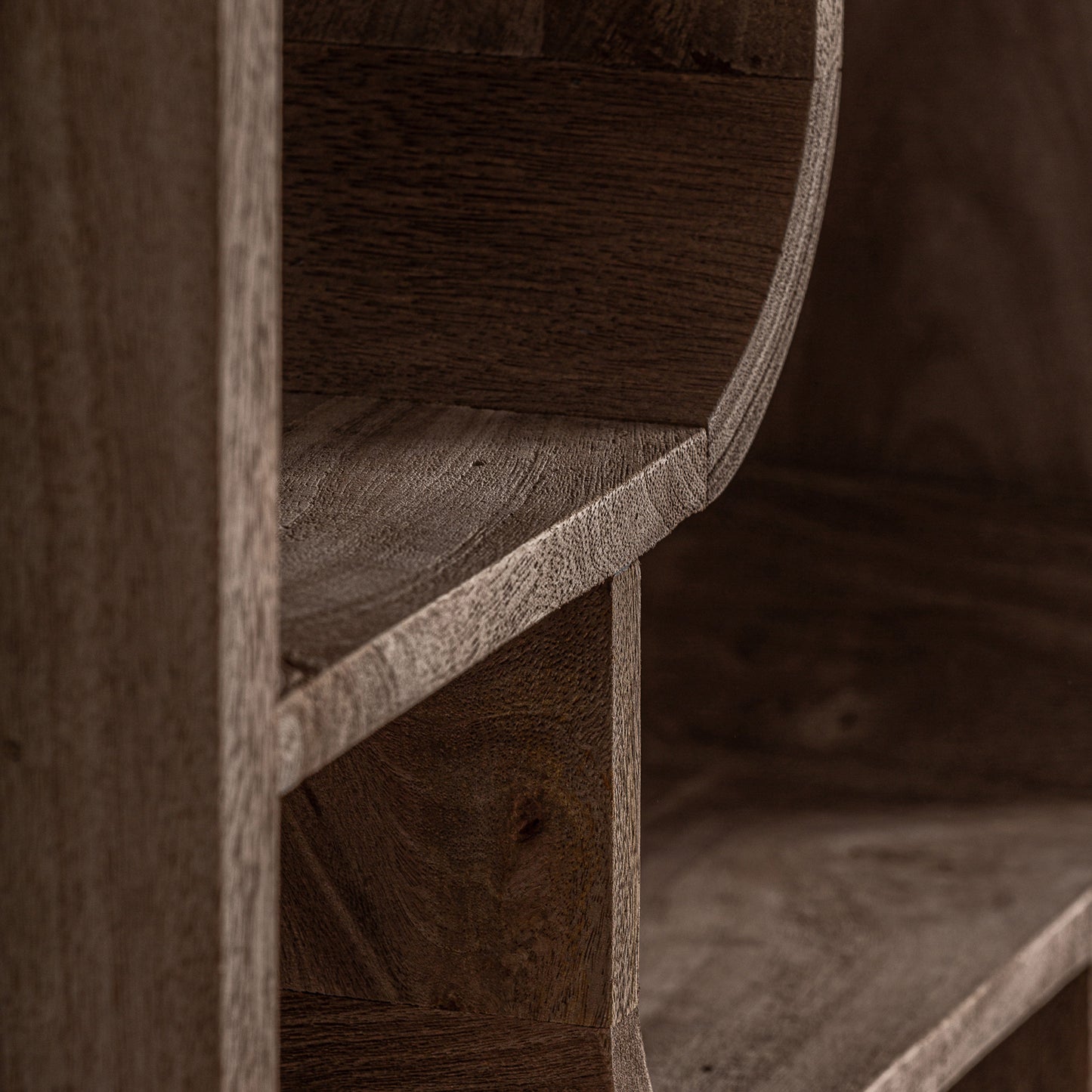 FLOW BOOKCASE