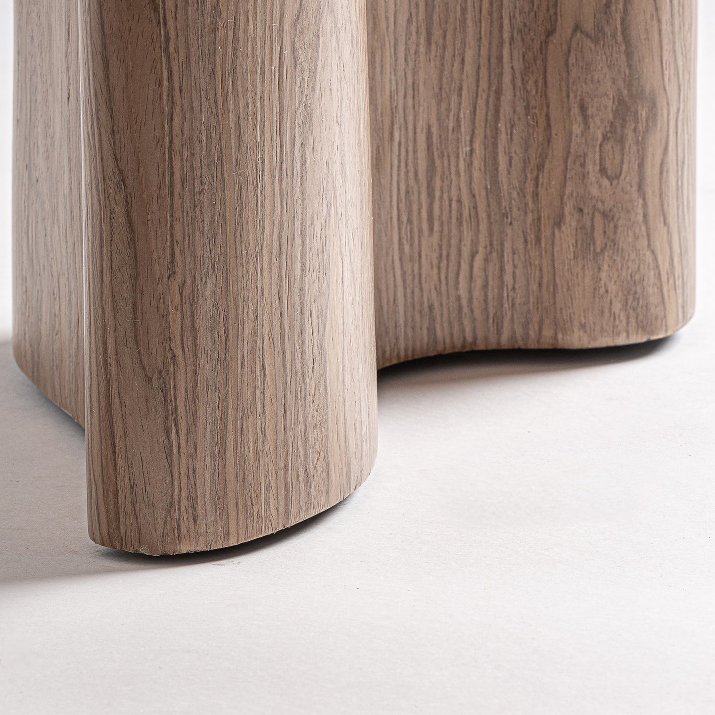 NAIANA DINING TABLE