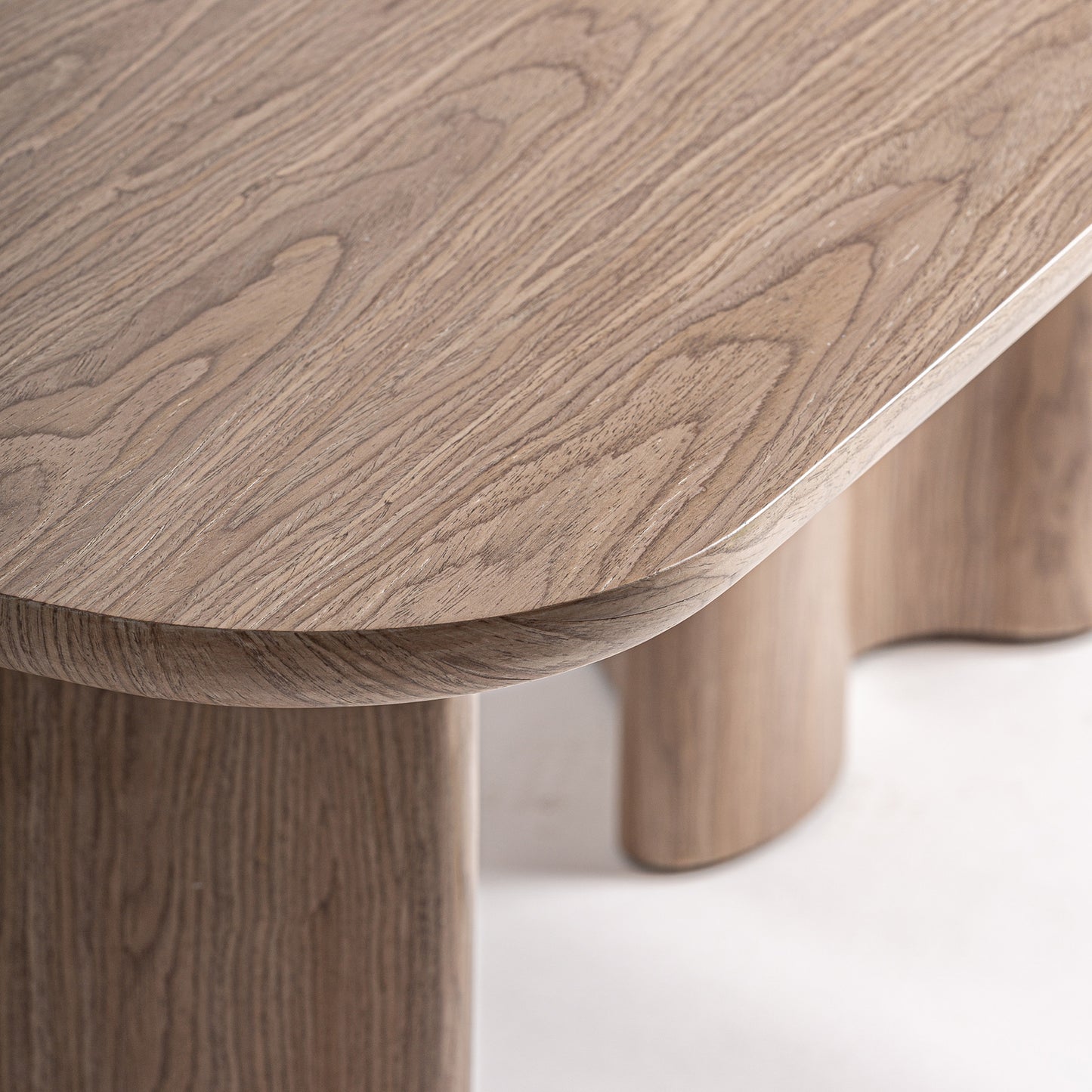 NAIANA DINING TABLE