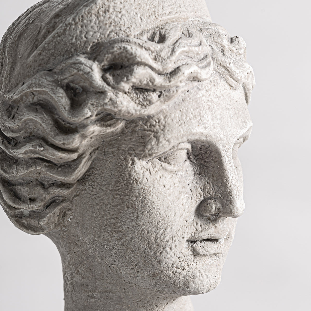 HELENA DECORATIVE FIGURE