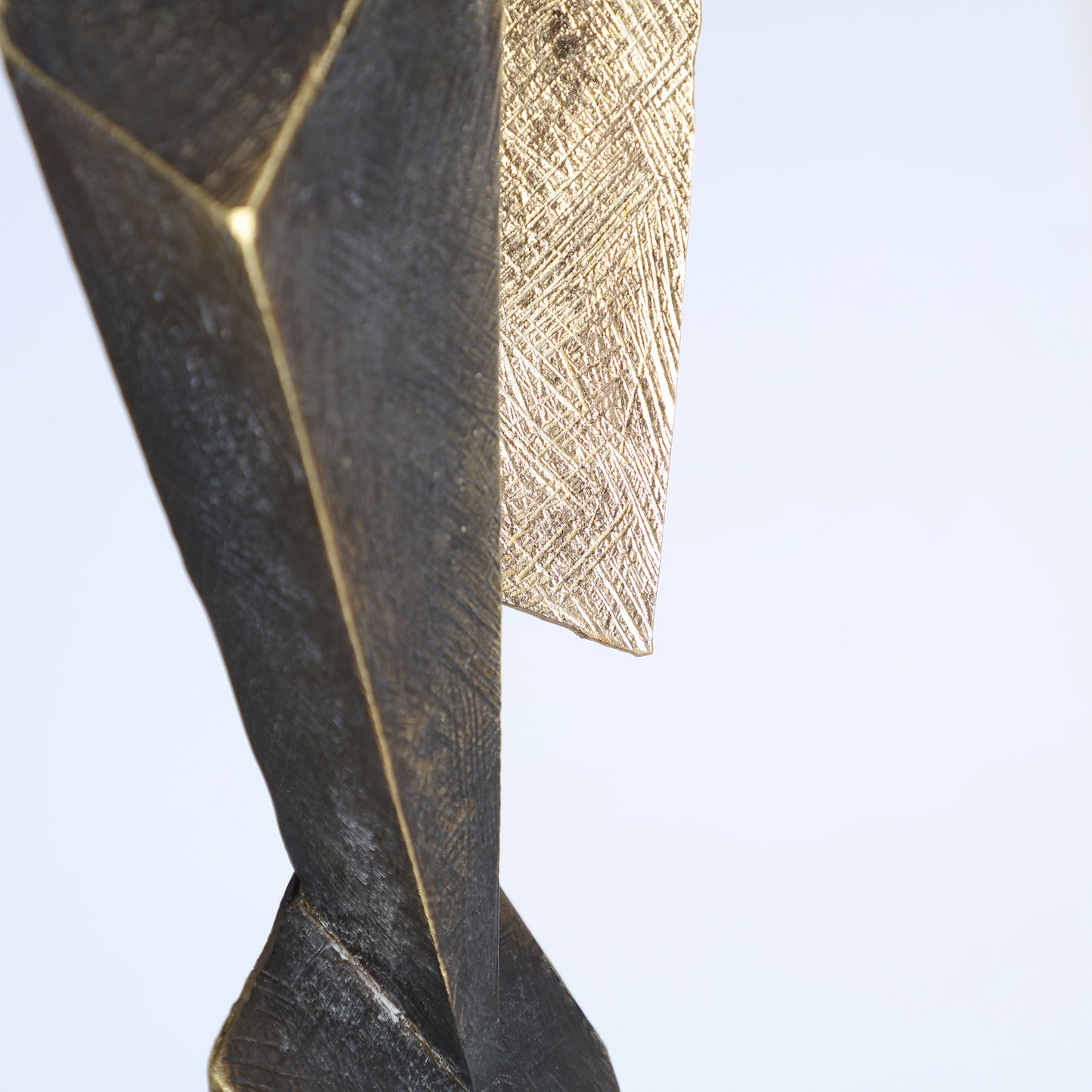 VERTEX DECORATIVE FIGURE