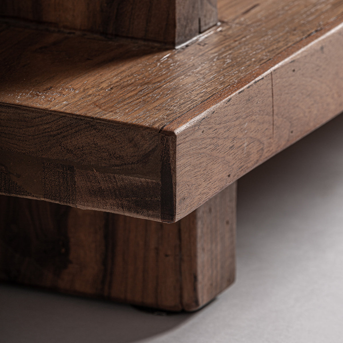 BRUTALIST MODULAR SHELF