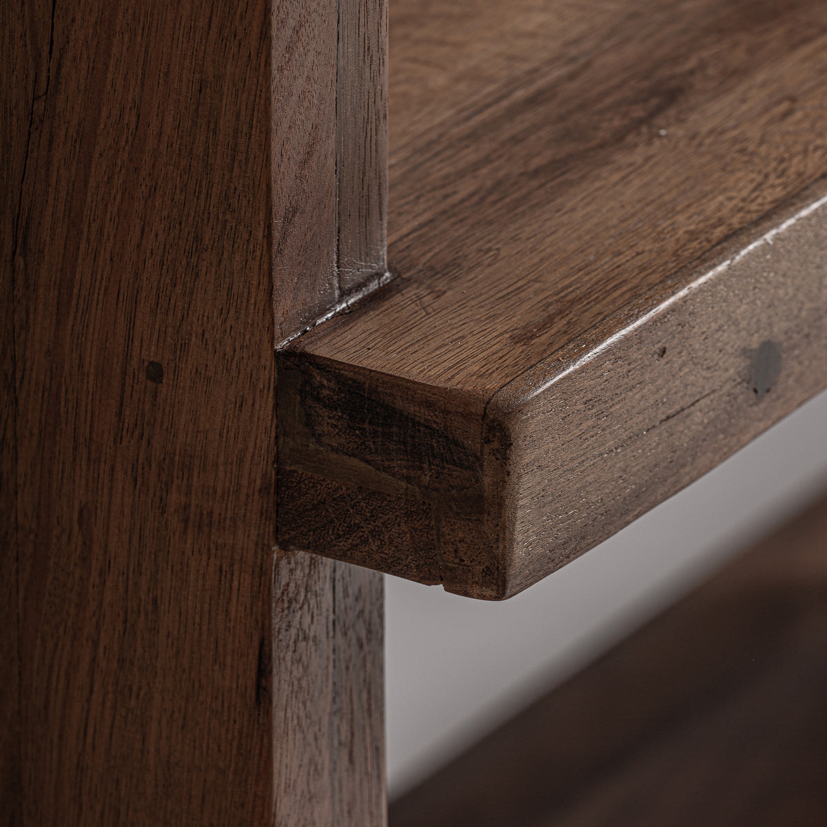 BRUTALIST MODULAR SHELF