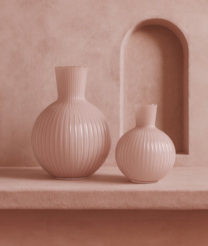 NUDE VASE