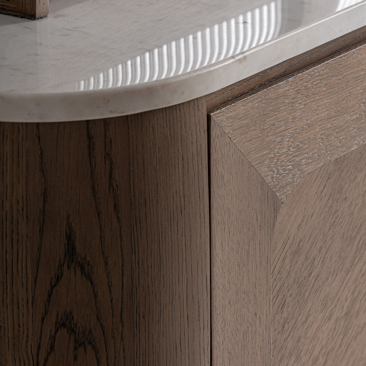 DOUZY BAR CABINET
