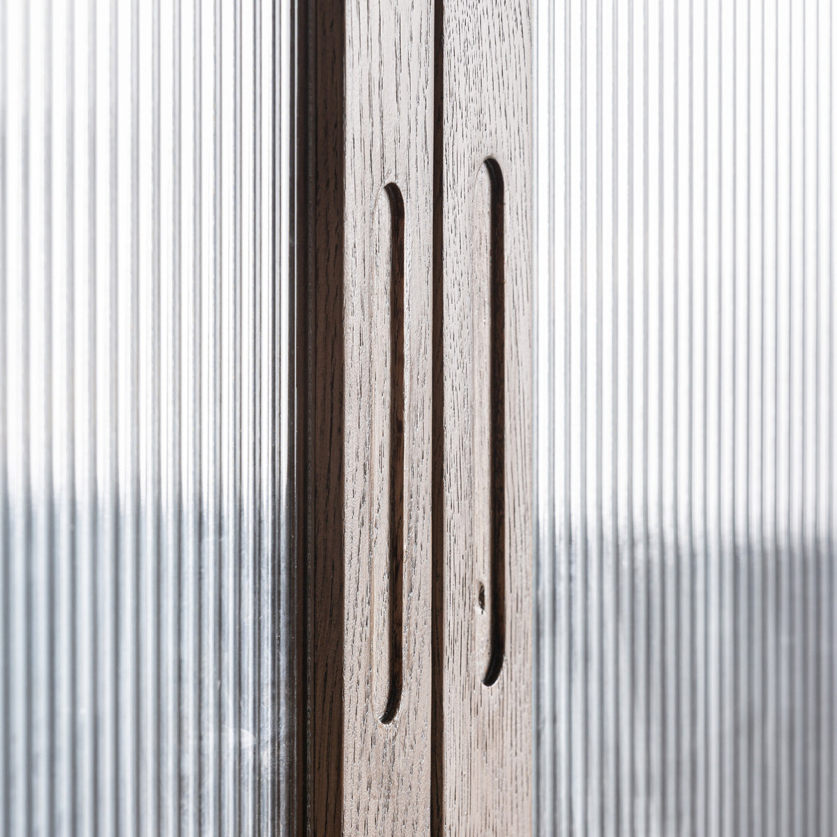 DOUZY BAR CABINET
