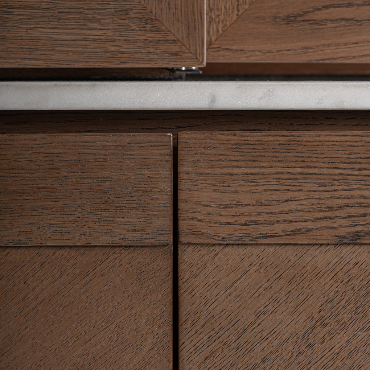 DOUZY BAR CABINET