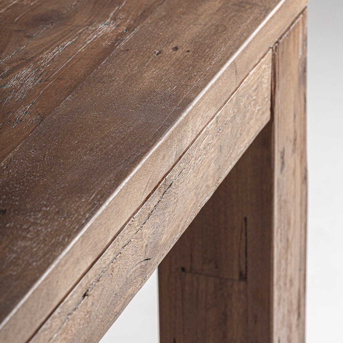 SELBY DINING TABLE