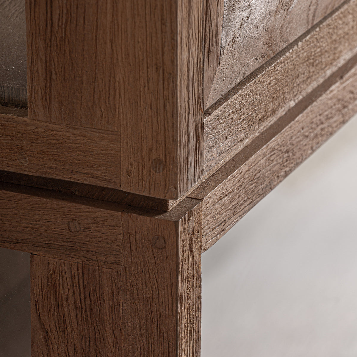 BROICH GLASS CABINET