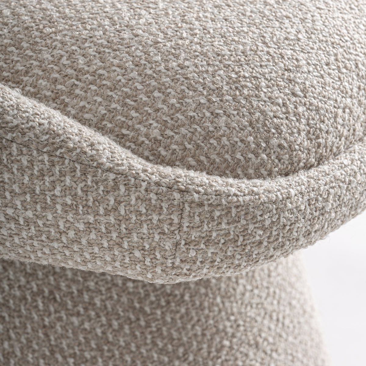 ESSEN ROTATIVE ARMCHAIR
