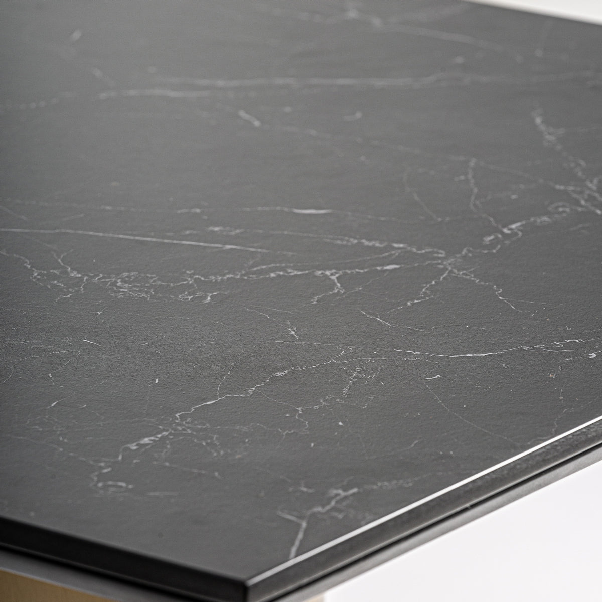 TASQUE BAR TABLE