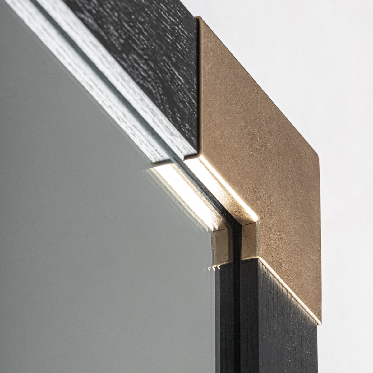 DELMONT MIRROR