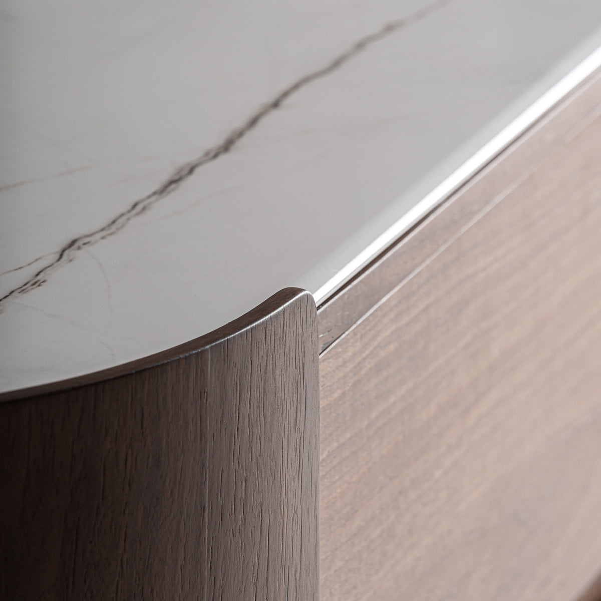 STUETTA CHEST OF DRAWERS