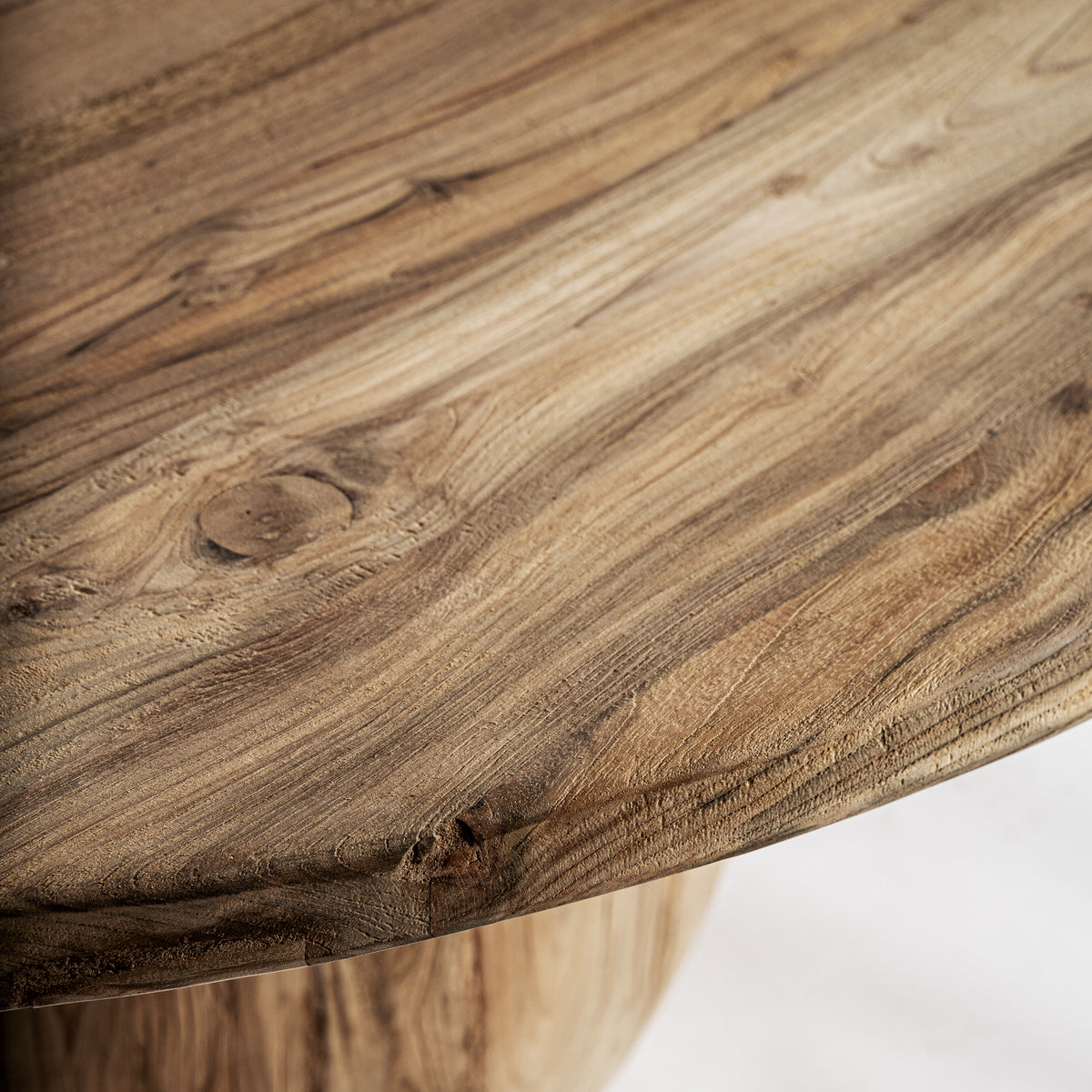 ERLOY DINING TABLE