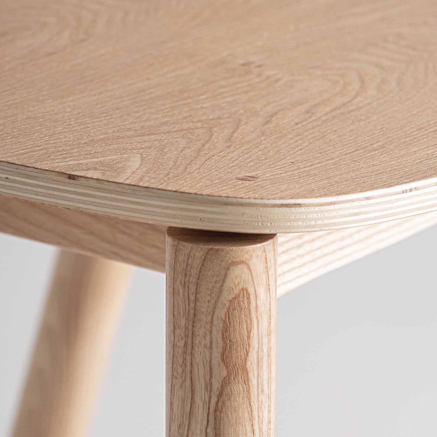 WEILER CHAIR