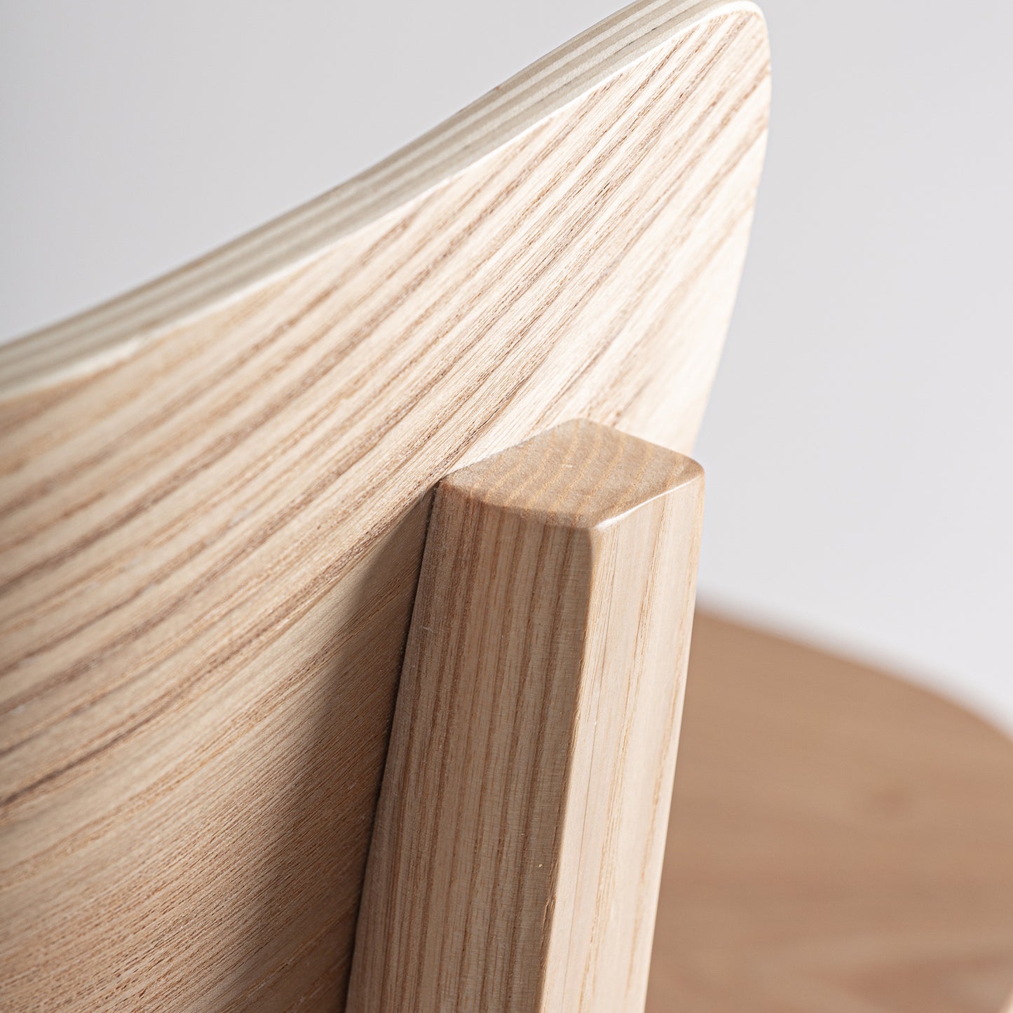 WEILER CHAIR