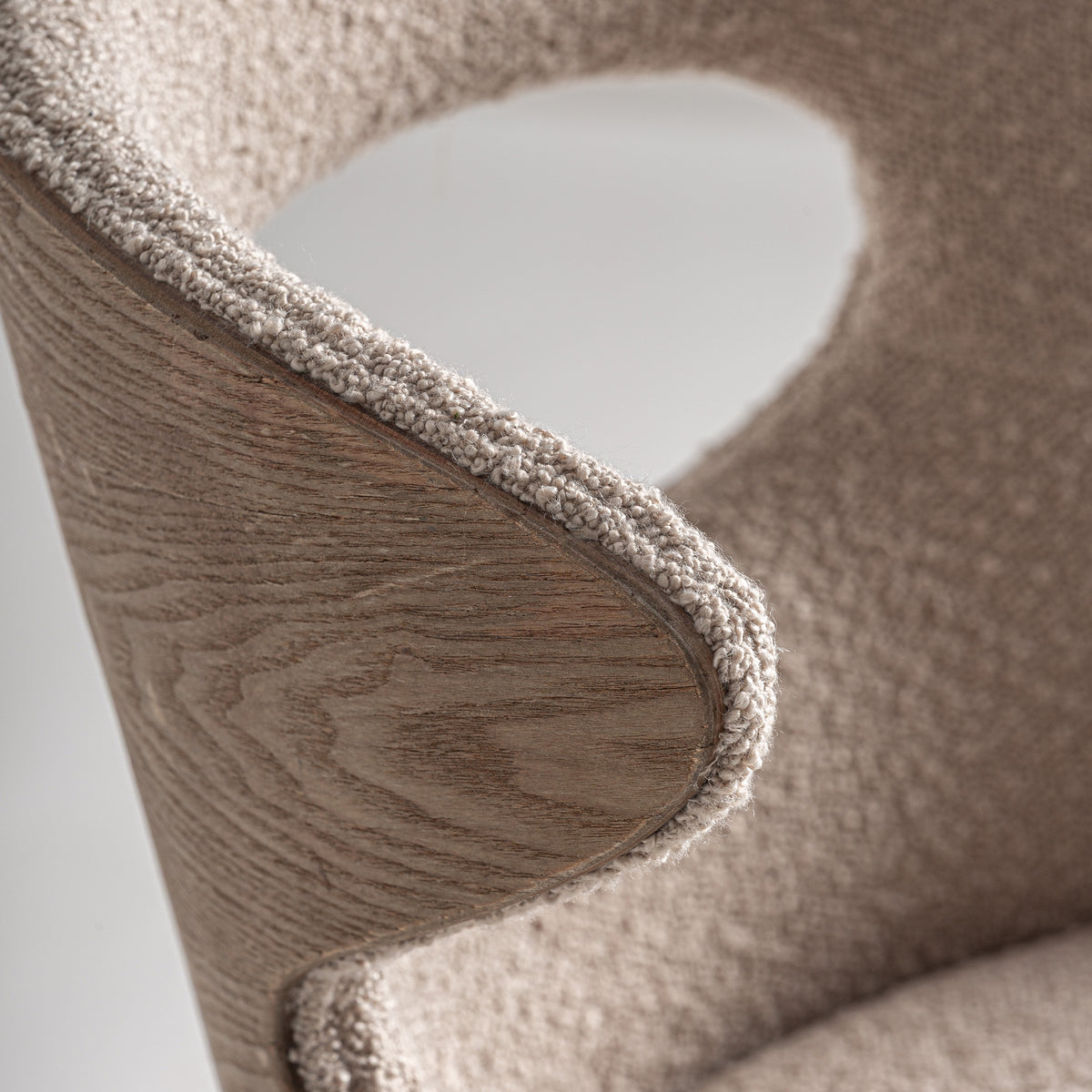 TREBAS CHAIR