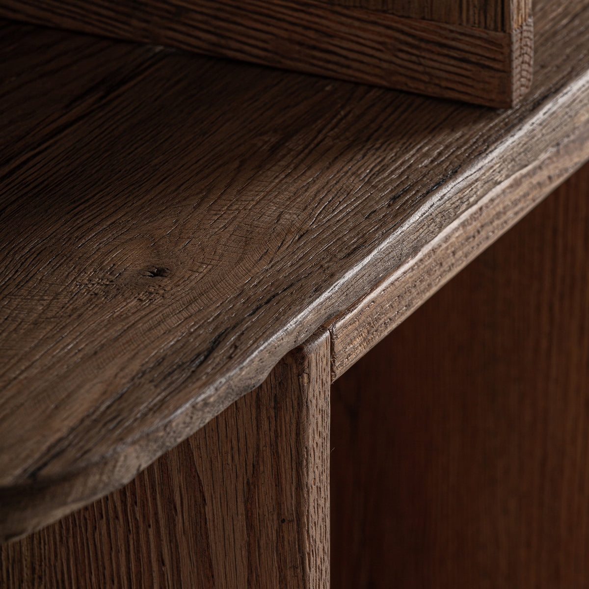 BRUSQUE BOOKCASE