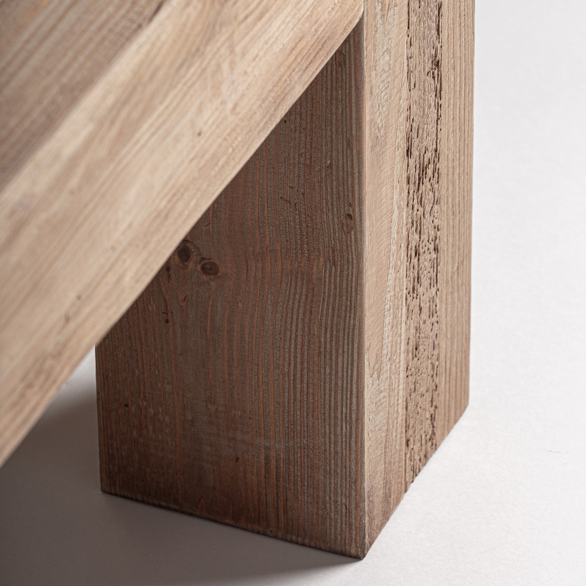 TRUEL BENCH