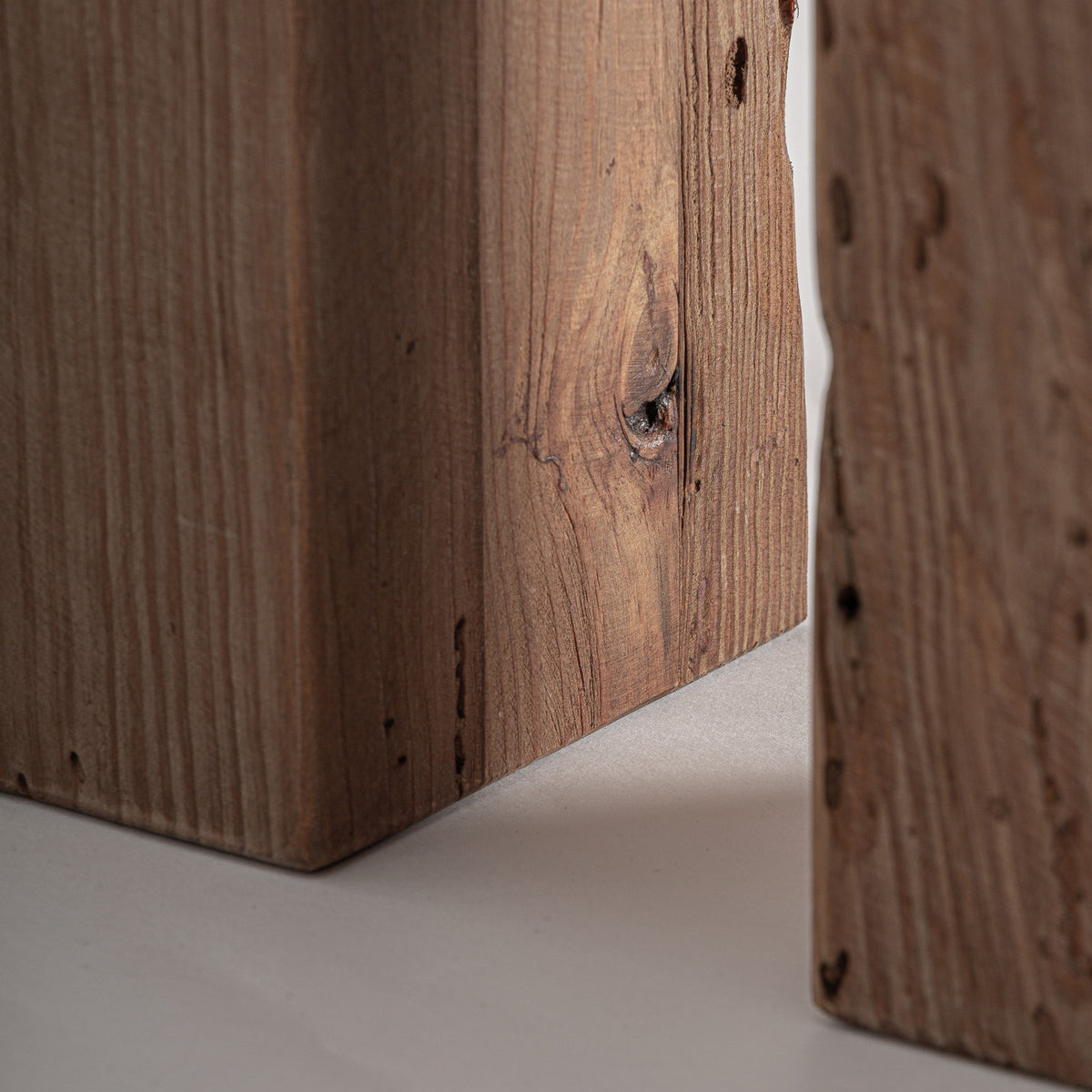 TRUEL BENCH