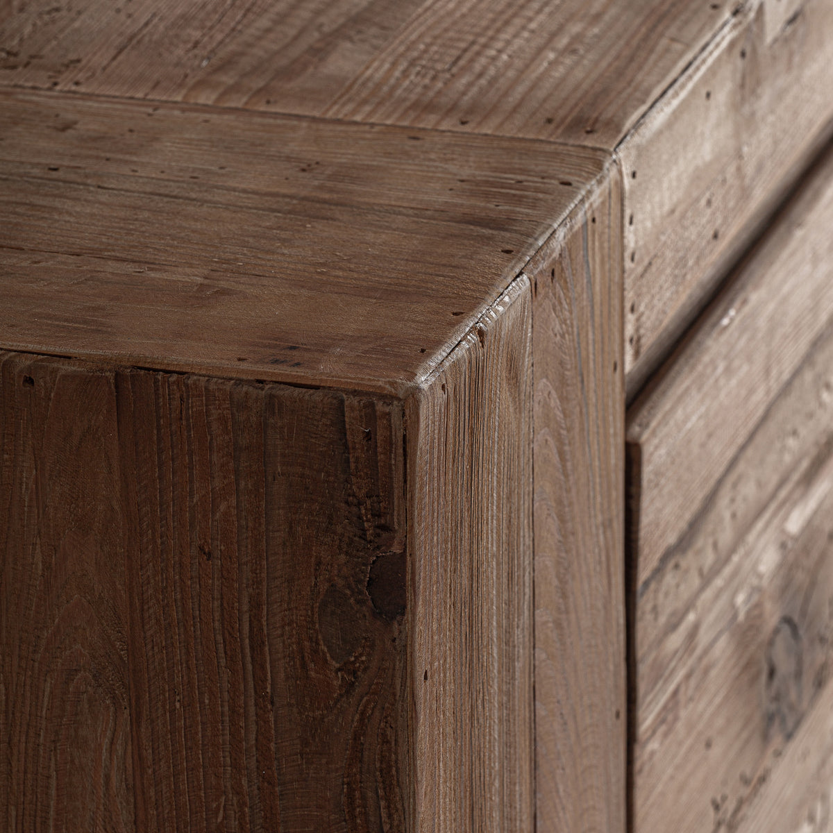 TRUEL SIDEBOARD
