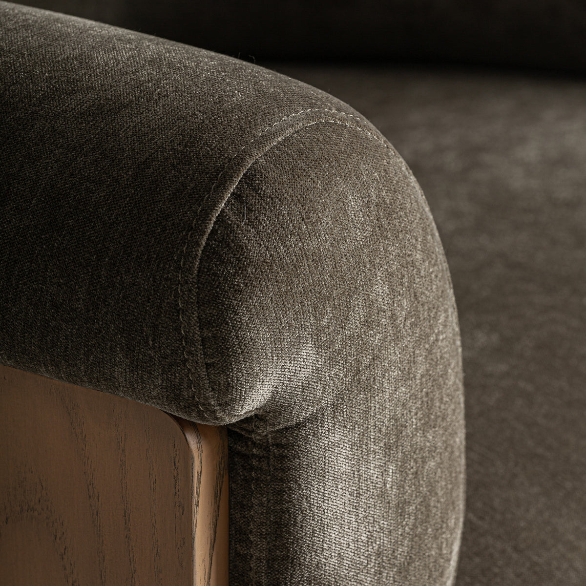 AURONZO ARMCHAIR